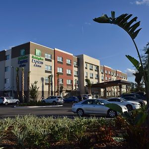 Holiday Inn Express & Suites - Orlando - Southeast By Ihg